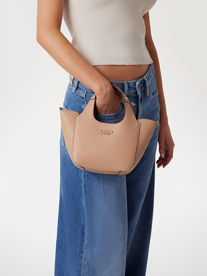 GUESS HELINA Mini Tote ショルダーバッグ Amazon.com: GUESS Helina Mini Tote, Beige : Clothing, Shoes